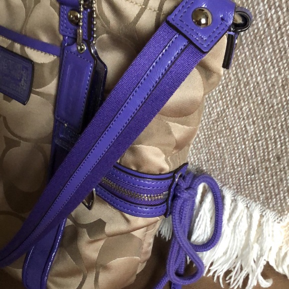 Coach poppy purse! Beautiful lavender color! - Picture 2 of 12
